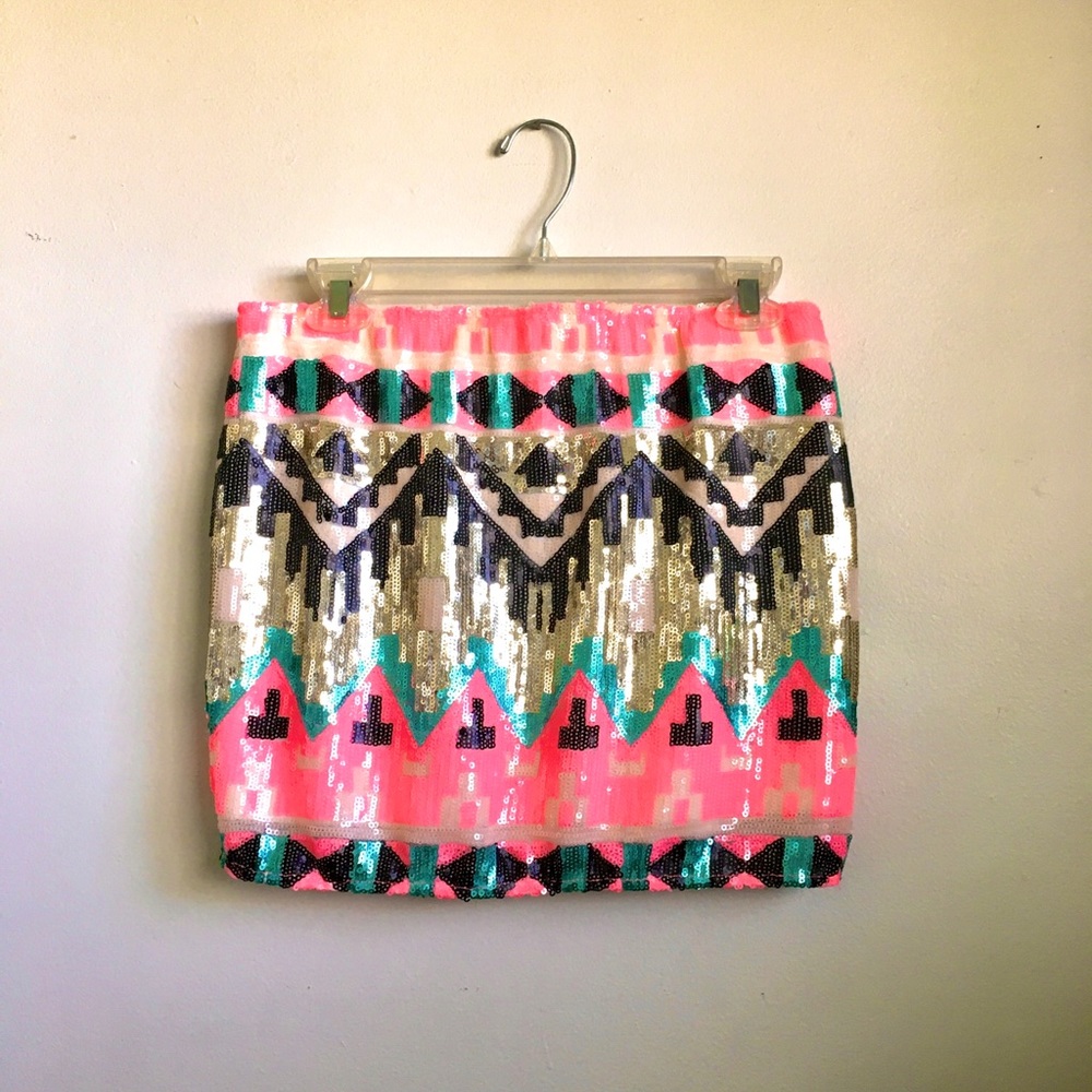 Women’s pink and black sequin mini skirt - medium